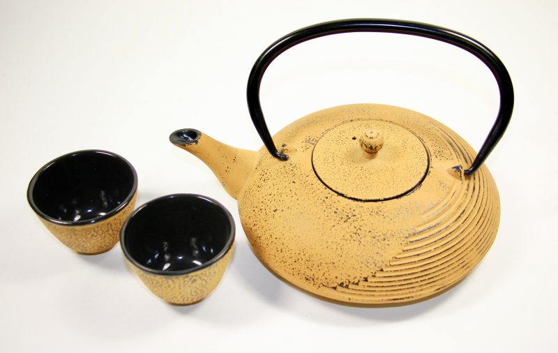 Chinese Cast Iron Designer Hand Made Yellow Tea Pot(1000ml) & Steel Infuser with Two Matching Cups(100ml), Handmade
